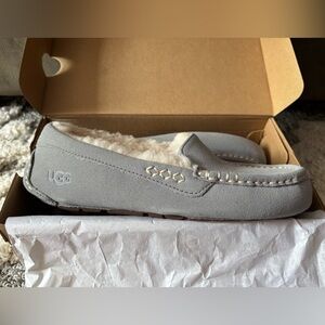 UGG Ansley Gray Suede Moccasin Slippers Size 7 women